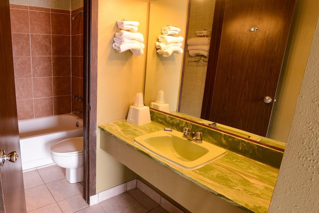 Burlington Inn Экстерьер фото