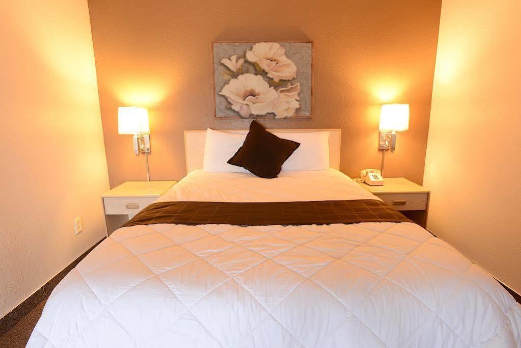 Burlington Inn Экстерьер фото