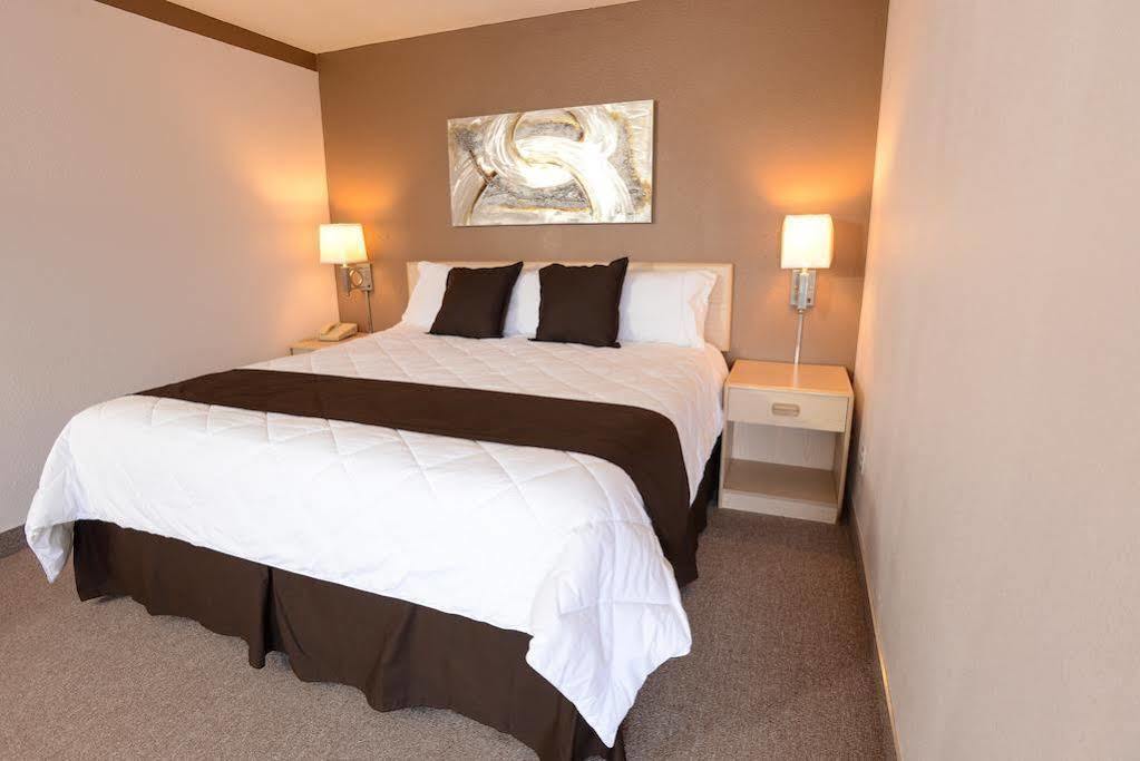 Burlington Inn Экстерьер фото